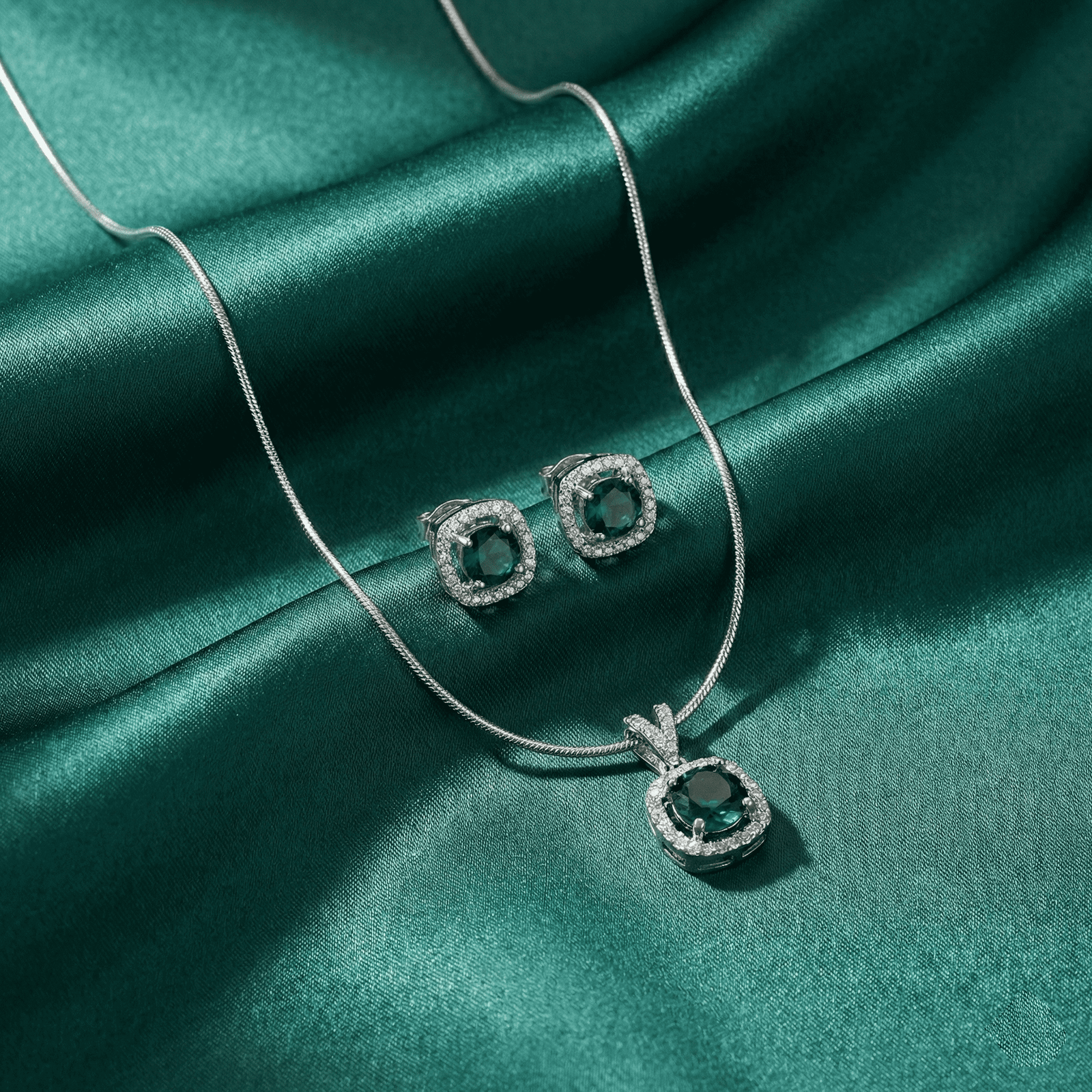 Emerald Charm AD Pendant Set with Earrings