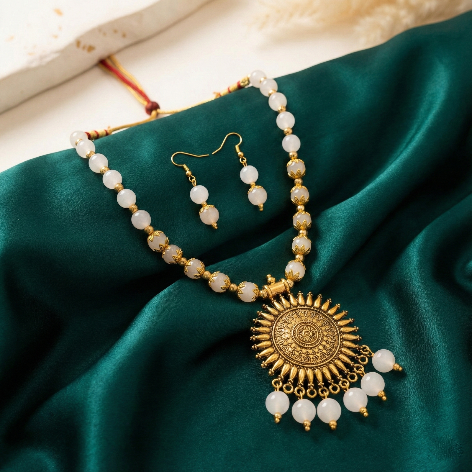 Eshanarya Traditional White Beads Antique Necklace Set