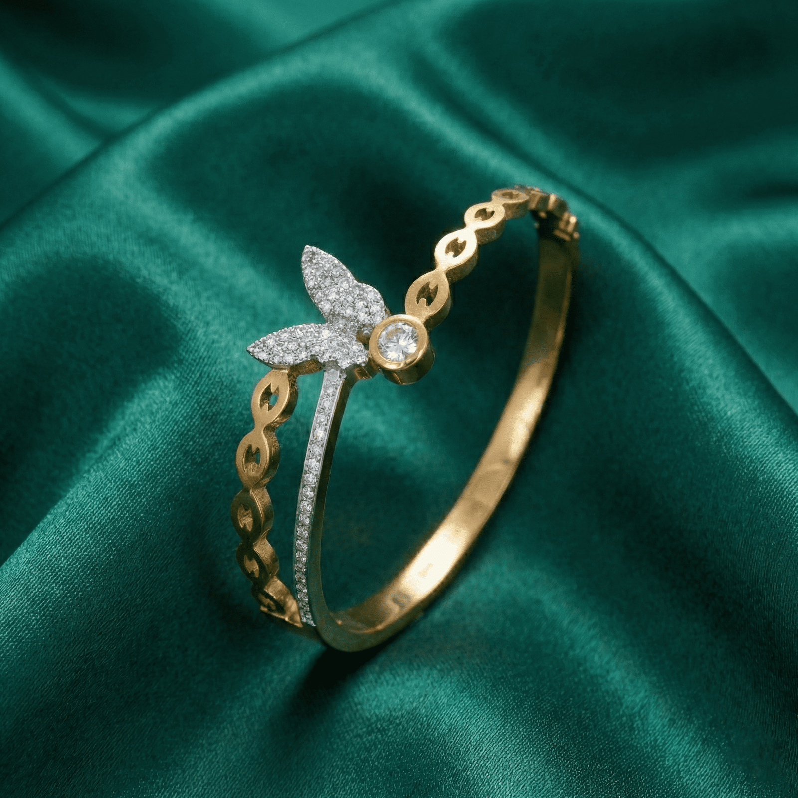 Eshanarya Butterfly Anti-Tarnish Bracelet