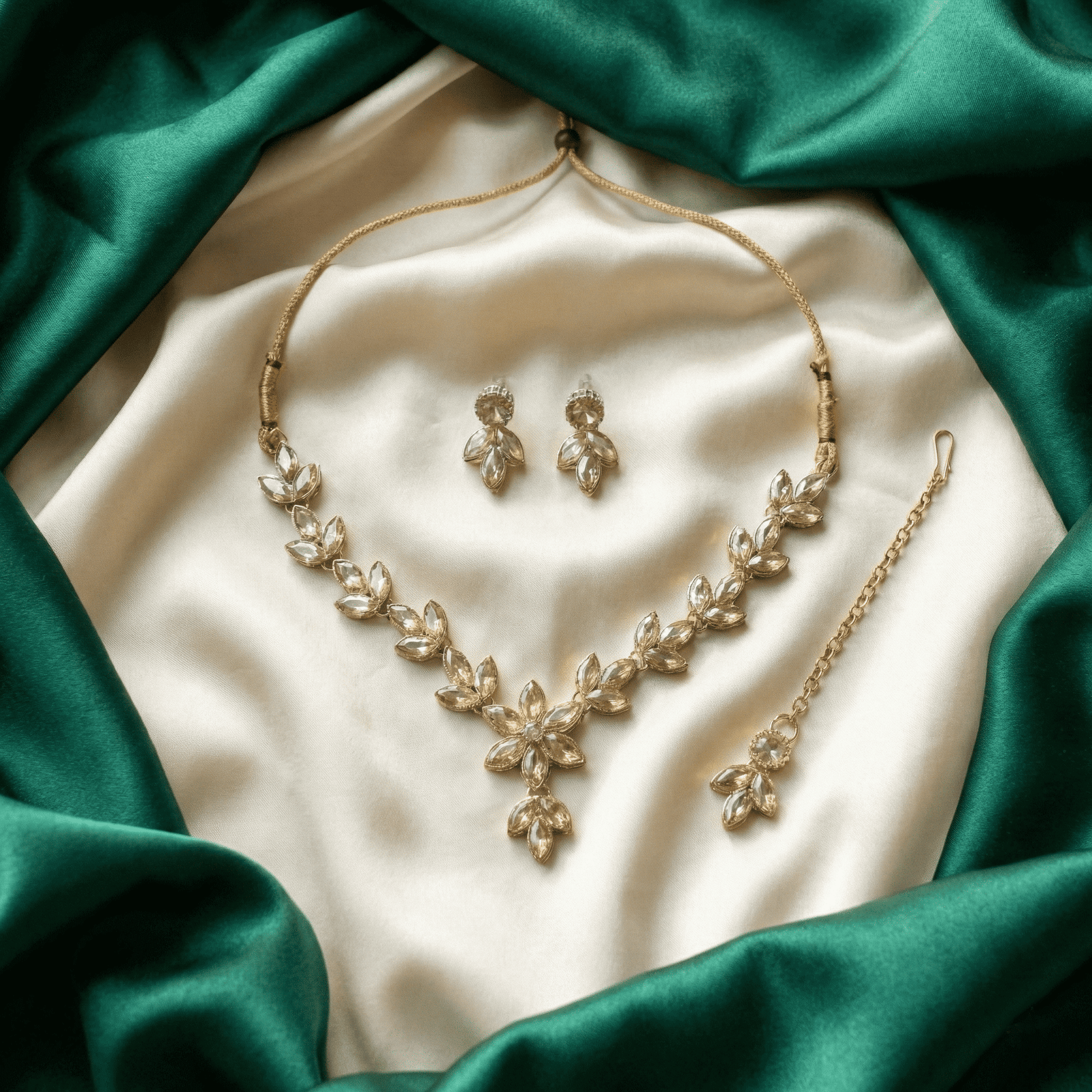 Eshanarya Leaf like Style AD Necklace Set for Women