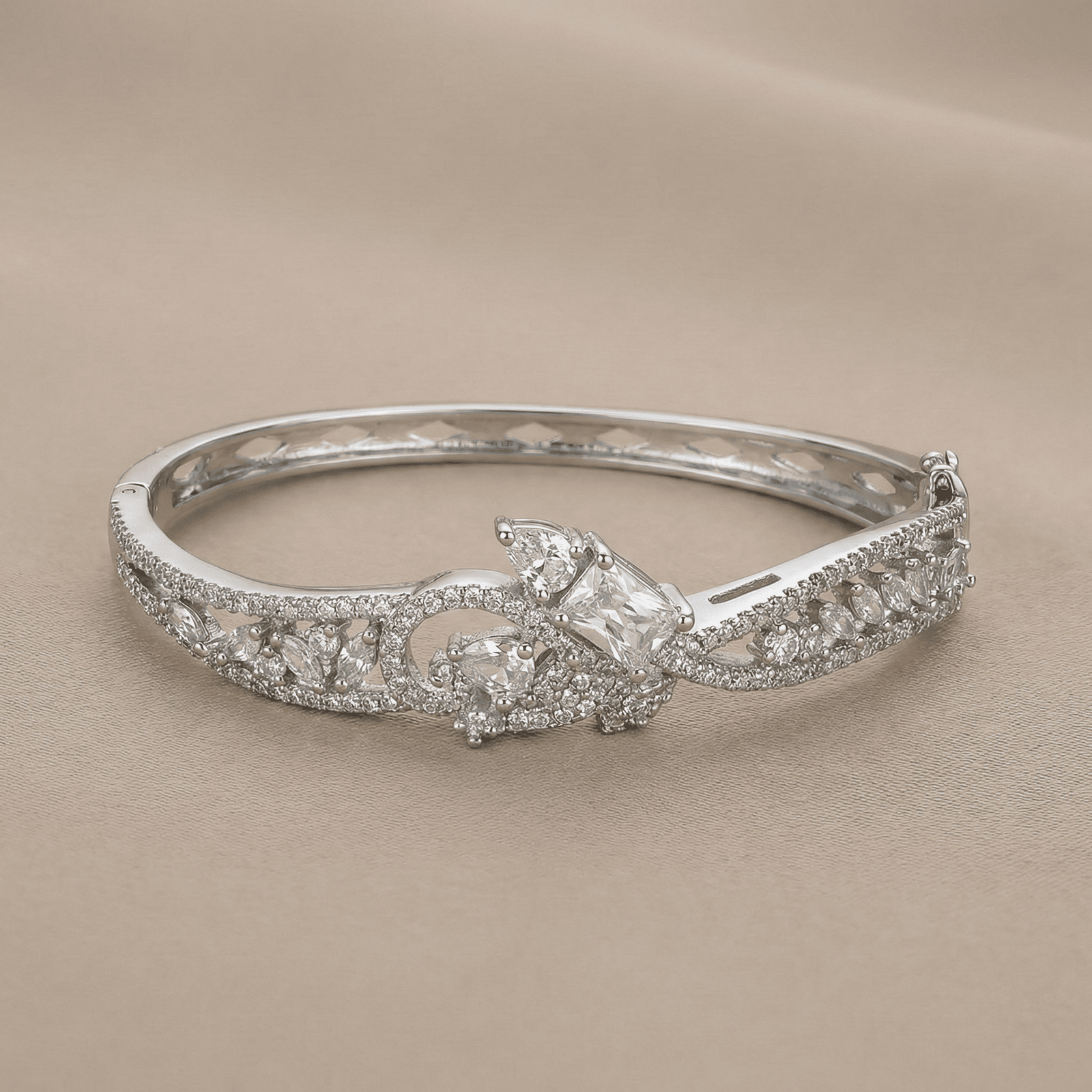 Eshanarya Silver Zircon Anti-Tarnish Bracelet