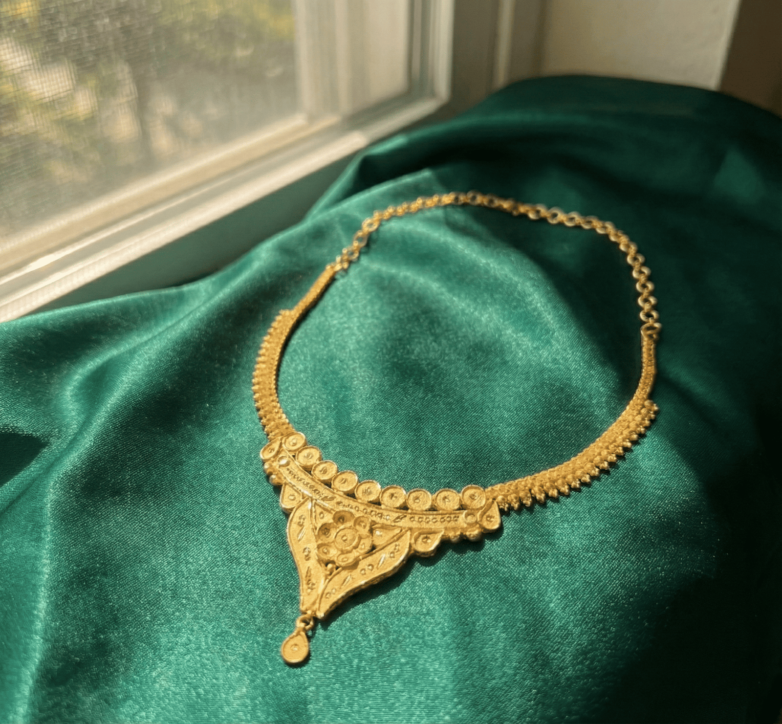 Eshanarya Swarna Kasu V-Drop One Gram Necklace for women