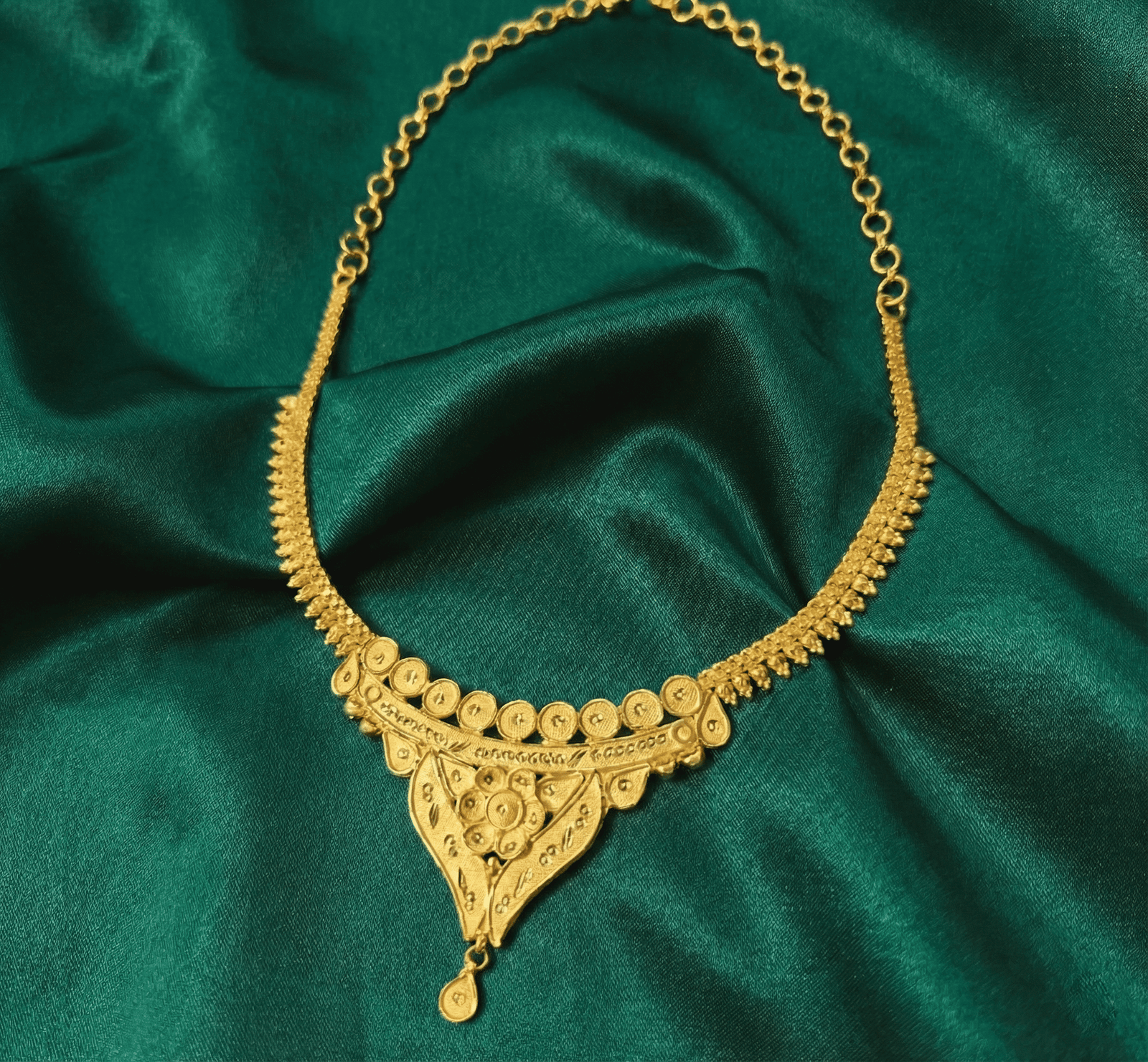 Eshanarya Swarna Kasu V-Drop One Gram Necklace for women