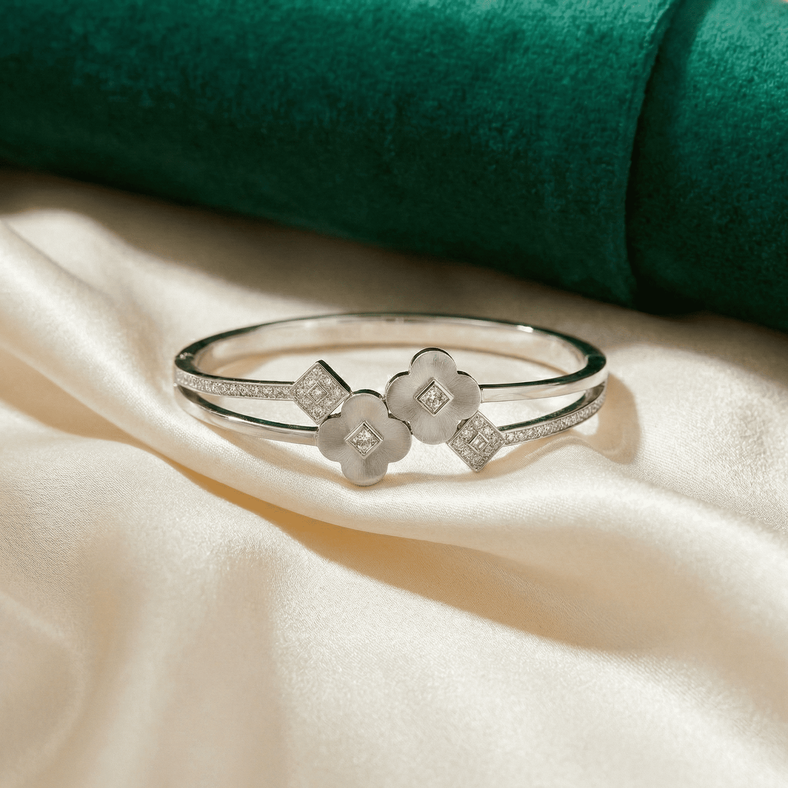 Eshanarya Floral Motif Anti-Tarnish Stainless Steel Bracelet