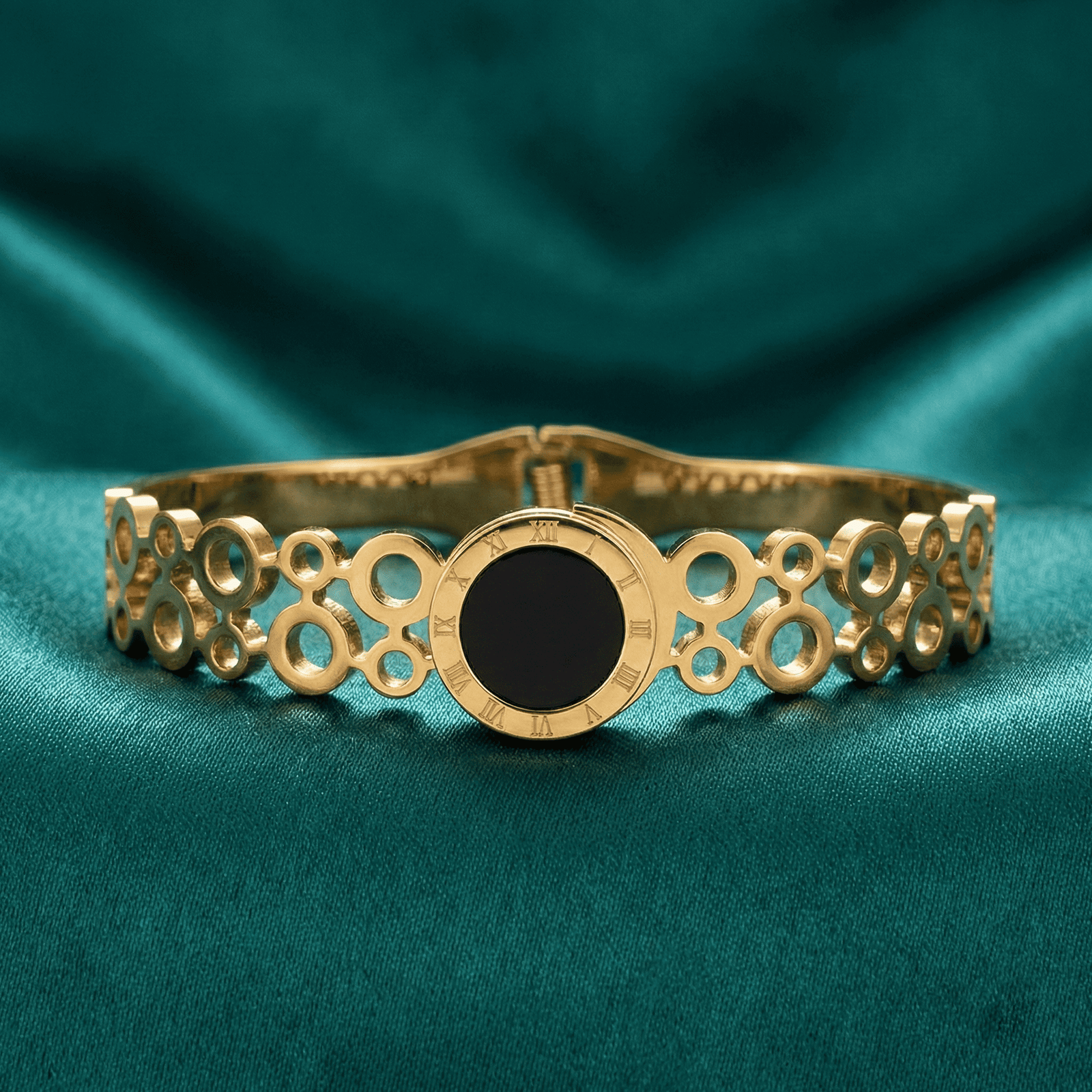 Gold Tone Circular Link Anti-Tarnish Stainless Steel Bracelet